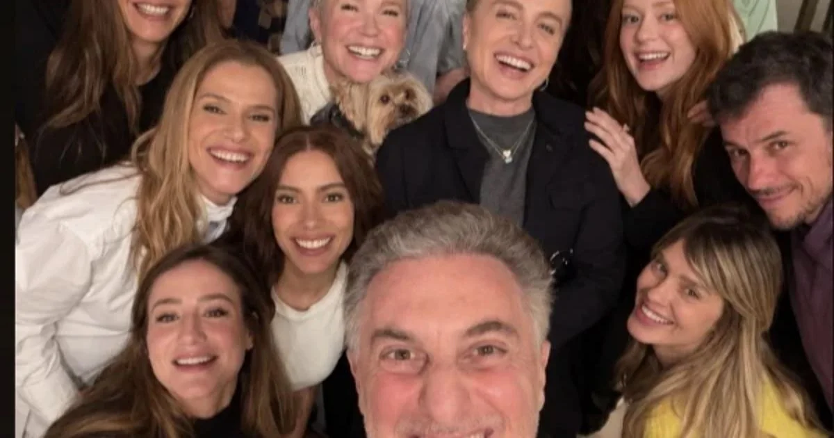 Foto de Luciano Huck com amigos gera debate nas redes sociais