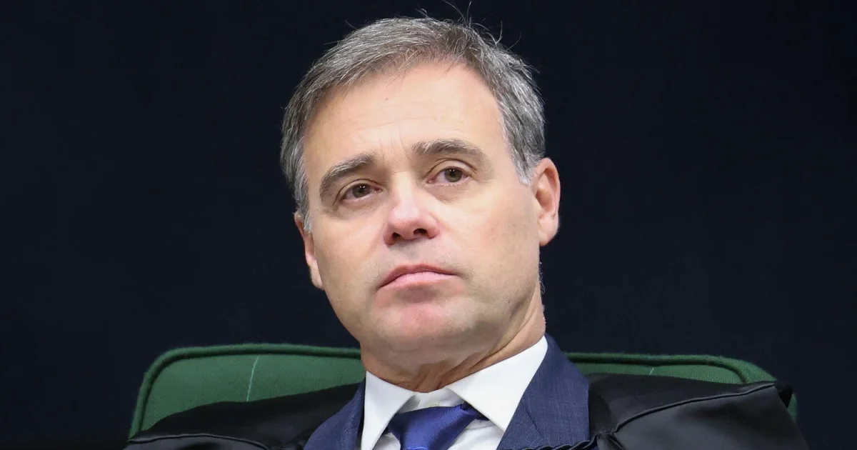 Gilmar Mendes e André Mendonça trocam críticas públicas em meio a divergências no STF
