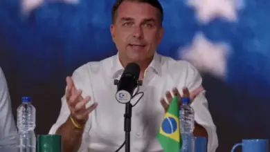 Guerra total nas eleições! Flávio reage com deboche a nova denúncia do PT e faz revelação