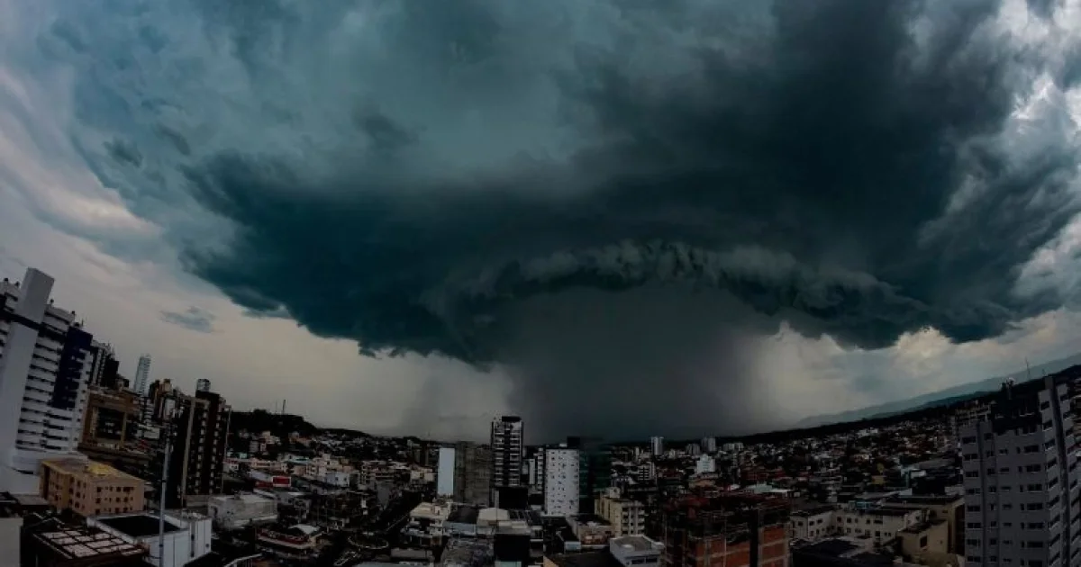 Inmet emite alerta de tempestade para 13 estados neste domingo (6)