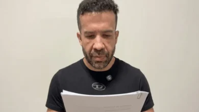 Janones se retrata em vídeo após decisão judicial envolvendo Nikolas