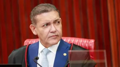 Kassio determina retirada de nota do Planalto com críticas à família Bolsonaro