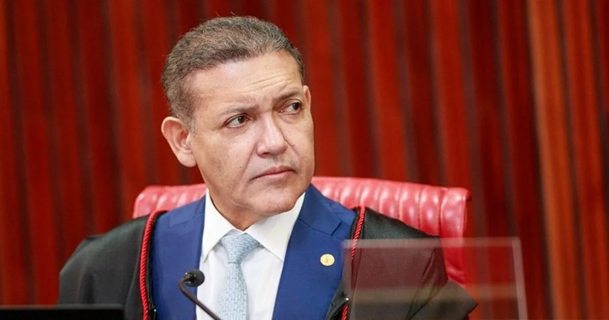 Kassio determina retirada de nota do Planalto com críticas à família Bolsonaro