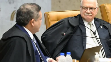 Kassio se reúne com Fachin às vésperas de sessão sobre Moraes