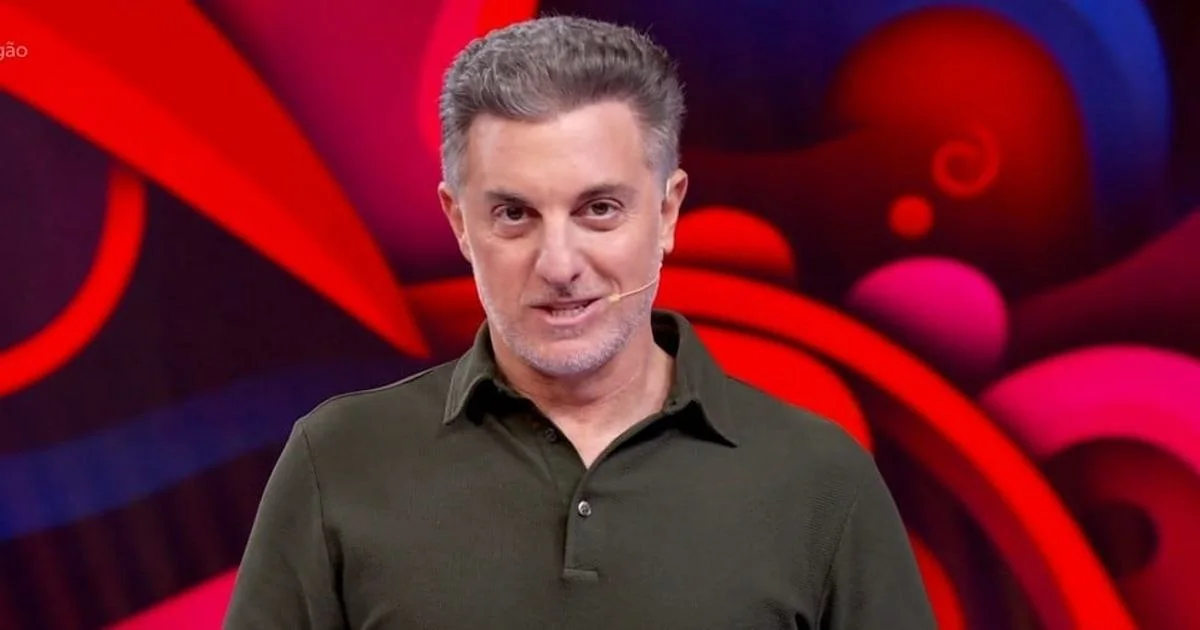 Luciano Huck faz homenagem discreta a Faustão no Domingão