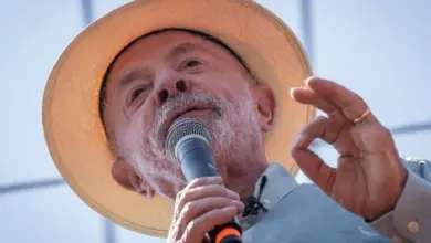 Lula amplia críticas a Flávio Bolsonaro em meio às investigações do Banco Master