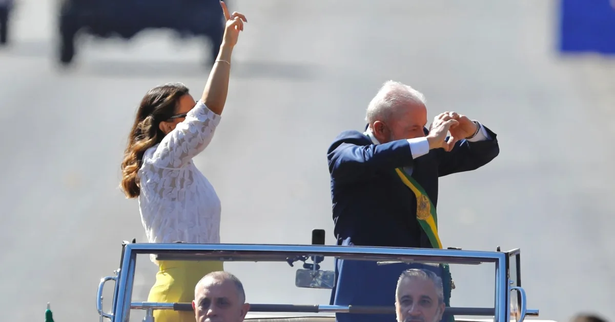 Lula marca presença no tradicional desfile de 7 de Setembro na Esplanada