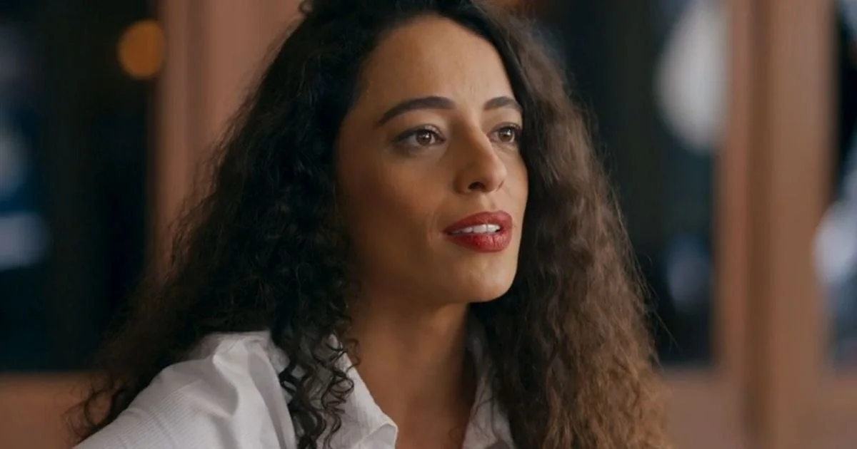 Lyris vira peça-chave para a verdade sobre o pai de Brigitte em Quem Ama Cuida