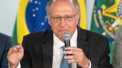 Mendonça inclui Alckmin em ação de Flávio Bolsonaro contra Durigan e Lula no TSE