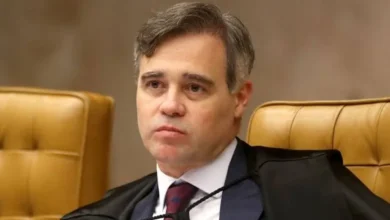 Mendonça recebe novas informações da PF e avalia medida envolvendo Moraes