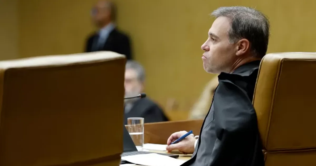 Mendonça toma atitude inédita e consequências começam a ser discutidas