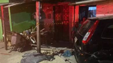 Menino brincava na calçada quando foi atingido por carro