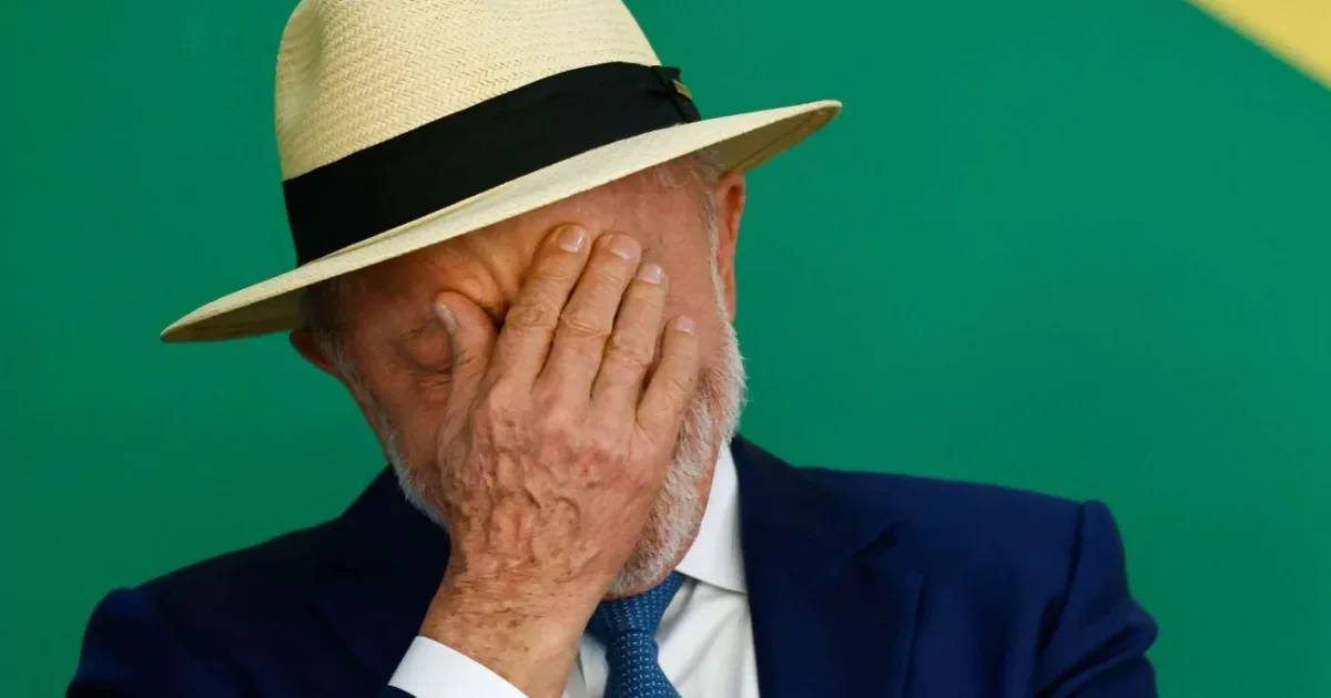 Mensagens analisadas pela PF mostram contato entre ex-chefe de gabinete de Lula e advogado ligado ao Banco Master