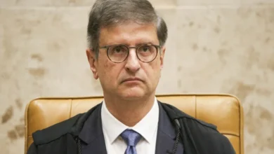 Mensagens indicam viagem de filho de Paulo Gonet com Daniel Vorcaro a Londres, diz Metrópoles