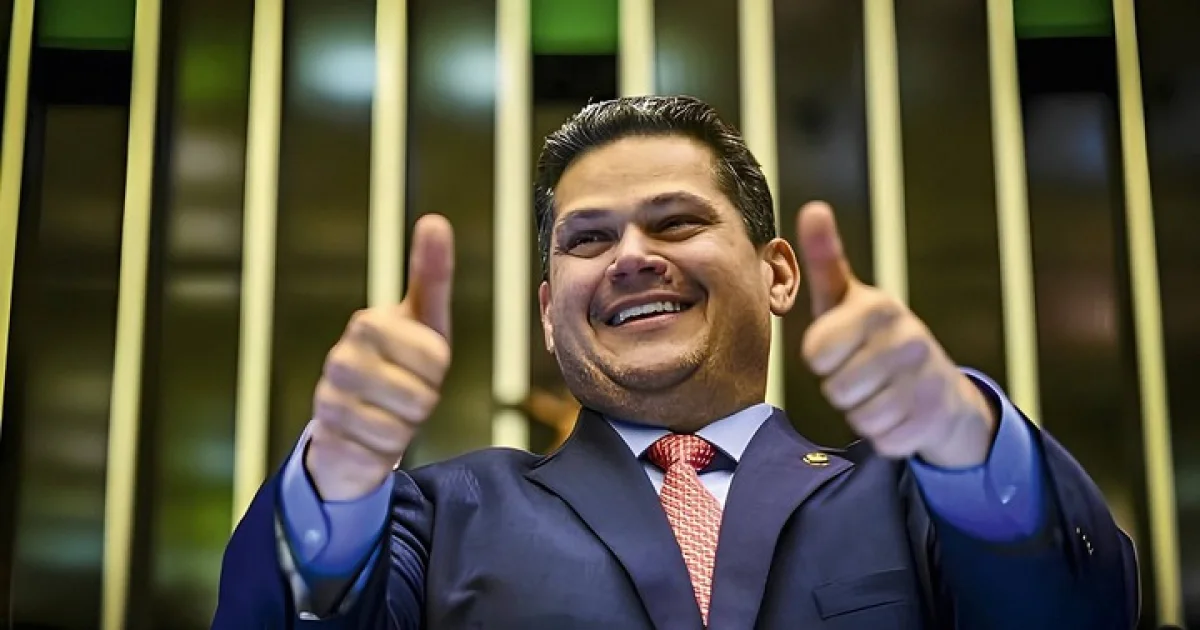 Mensagens mostram a amizade e parceria entre Alcolumbre e Vorcaro
