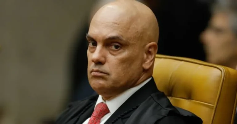 Moraes se manifesta e coloca Mendonça no centro de nova discussão no STF
