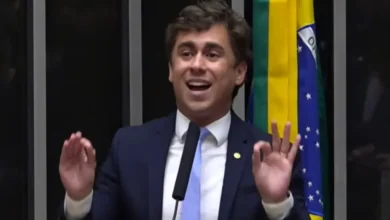Nikolas Ferreira reage a decisão de Mendonça sobre a Polícia Federal