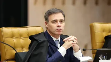 No STF, Mendonça toma decisão sobre Eduardo Bolsonaro