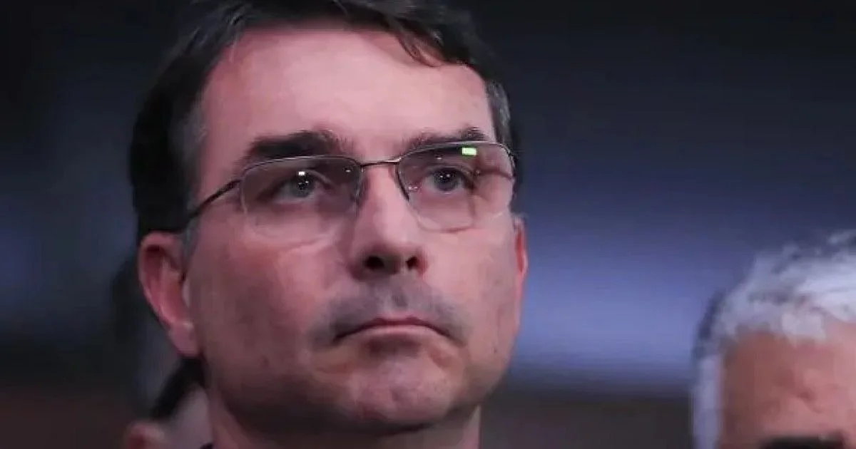 Pastor acusa Flávio Bolsonaro de receber dinheiro das bets