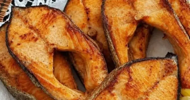Peixe frito sequinho: o segredo da casquinha crocante e do peixe macio por dentro