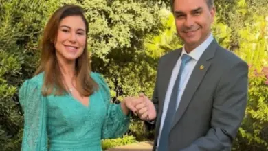 Prints e mensagens colocam Flávio Bolsonaro no centro de disputa com ex-sócio