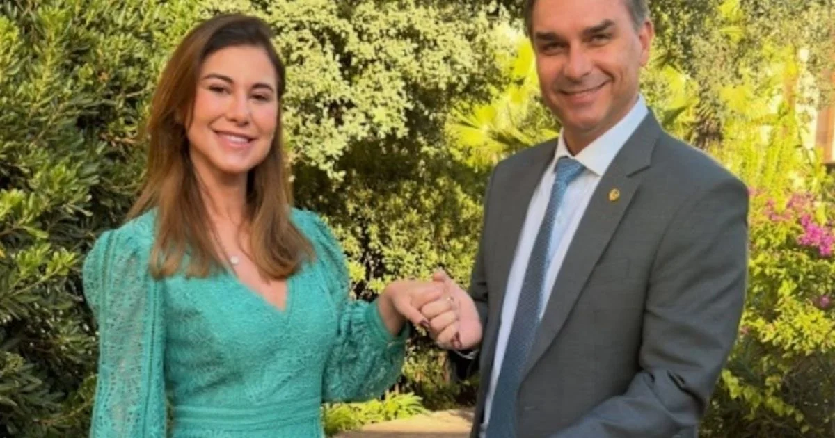 Prints e mensagens colocam Flávio Bolsonaro no centro de disputa com ex-sócio
