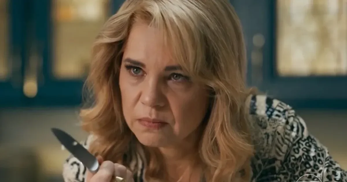 Quem Ama Cuida: Segredo sombrio de Pilar vem à tona e documento bombástico pode destruir a vilã