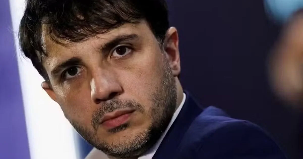 Redes sociais de Renan Santos voltam ao ar após decisão de Toffoli