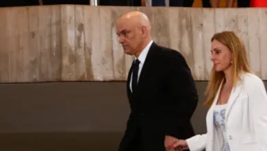 Registro de Moraes e esposa em aeronave ligada a Vorcaro ganha novo capítulo
