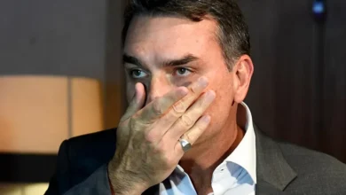 Rejeição de Lula e Flávio coloca os dois no centro de novo levantamento