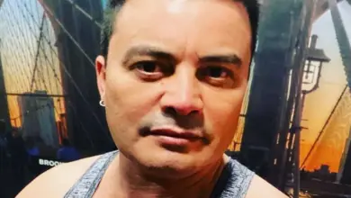 Renner e viúva de Rick são vistos juntos pela primeira vez após morte do cantor