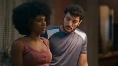 Rosa toma atitude e entrega Tom para Pedro em Quem Ama Cuida