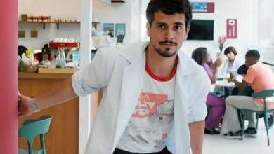 Toy inventa mentira para tentar conquistar Leandra em Por Você