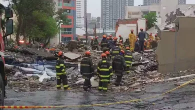 Tragédia em SP: Prédio desaba sobre casa e deixa duas pessoas mortas