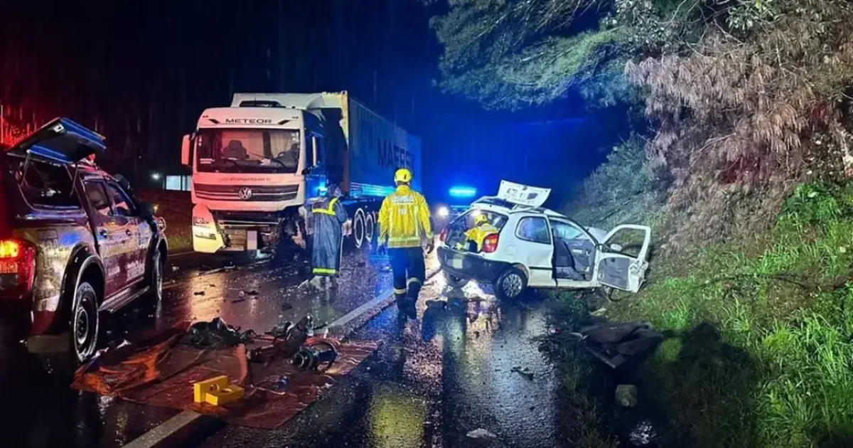 Tragédia na rodovia: Acidente grave deixa criança de 6 anos e dois adultos mortos na BR-470