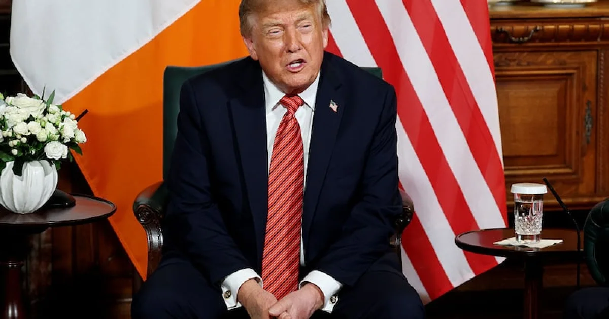 Trump faz novas críticas ao governo brasileiro em documento