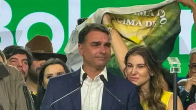 TSE mantém parte de site da campanha de Lula sobre conteúdos envolvendo Flávio Bolsonaro