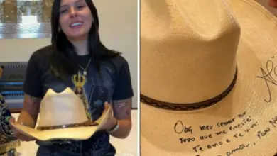 Ana Castela presta homenagem à Nossa Senhora Aparecida