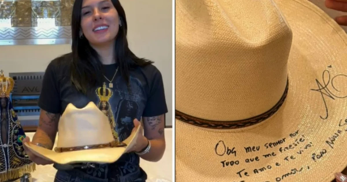 Ana Castela presta homenagem à Nossa Senhora Aparecida