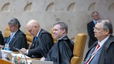 André Mendonça altera voto no STF e mantém publicação de Antonio Tabet sobre Nossa Senhora Aparecida