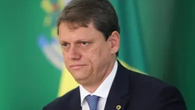Após a eleição, Tarcísio revela o que fará por Flávio no 2º turno