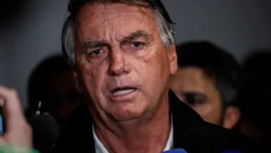 Após o 1º turno, Bolsonaro pede a Moraes liberação de visita de Flávio antes do fim da restrição