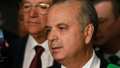 Após o 1º turno, coordenador de Flávio procura Fachin