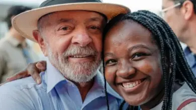 Ataques de Ana Elisa a igrejas revoltam aliados de Lula