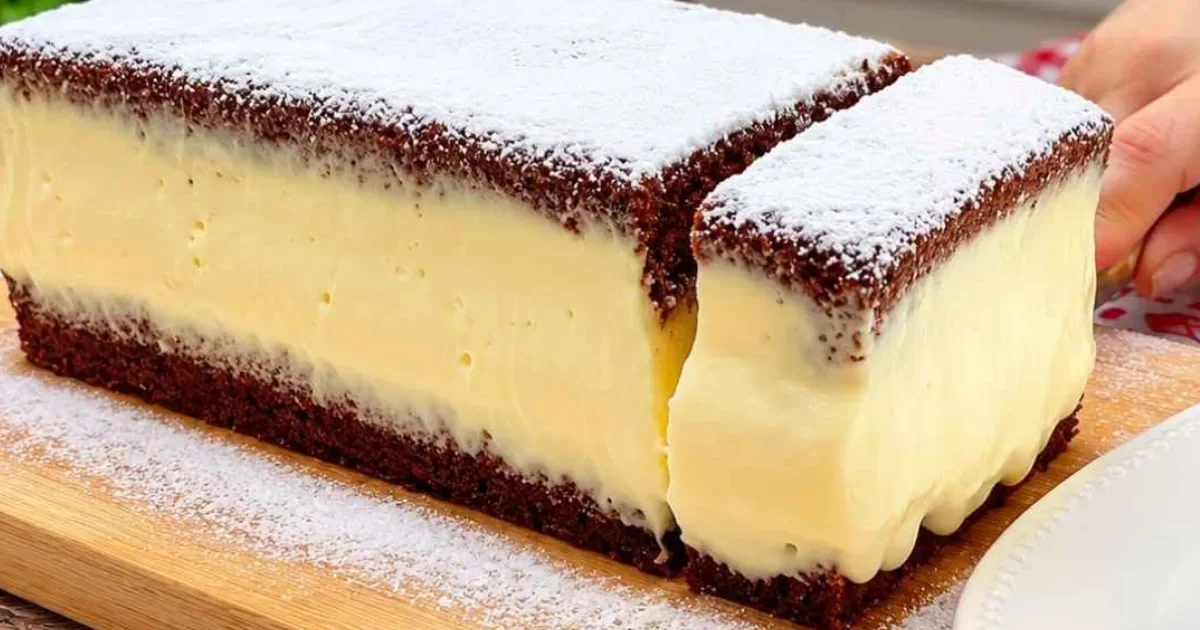 Bolo de 5 minutos da dona Chica! Extremamente delicioso com dois chocolates, simples e fácil de fazer