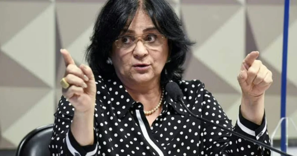 Damares defende trabalhadores e comenta possível vantagem eleitoral