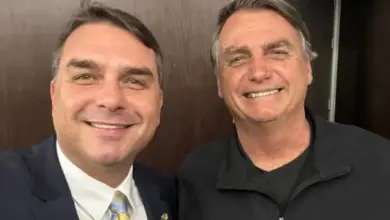 Decisão de Alexandre de Moraes envolve Flávio e a retomada das visitas a Bolsonaro
