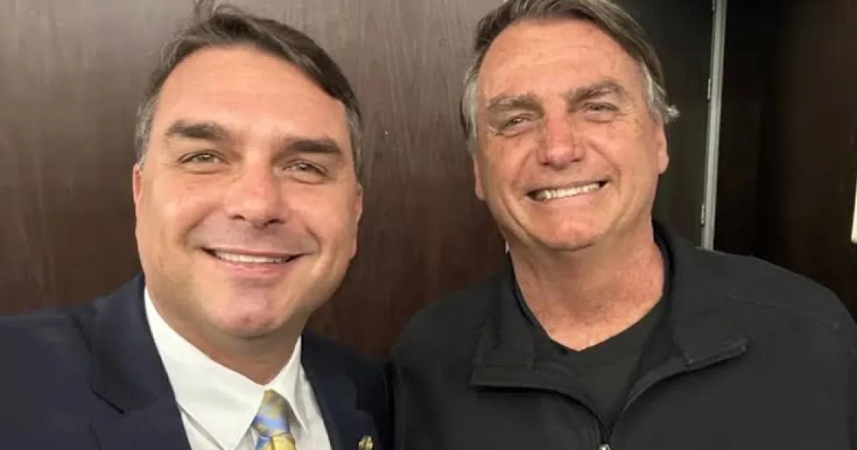 Decisão de Alexandre de Moraes envolve Flávio e a retomada das visitas a Bolsonaro