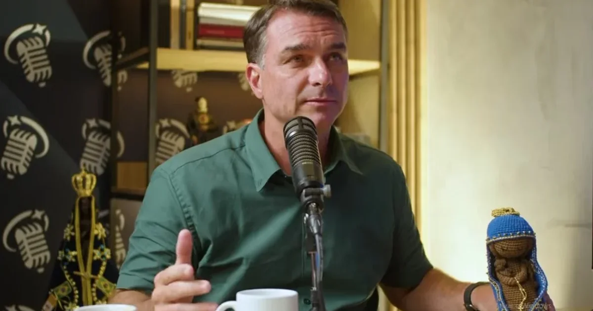Decisão de Flávio Bolsonaro às vésperas do debate da Globo movimenta a campanha
