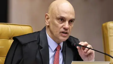 Decisão de Moraes sobre Eduardo Bolsonaro movimenta Brasília nesta quarta-feira